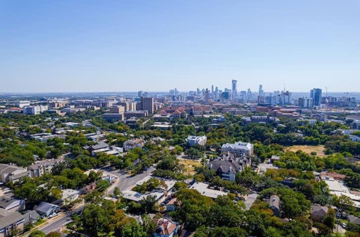 The Yonder I Close To Downtown I Sleep 5 I Kitchen Apartment Austin Exterior photo